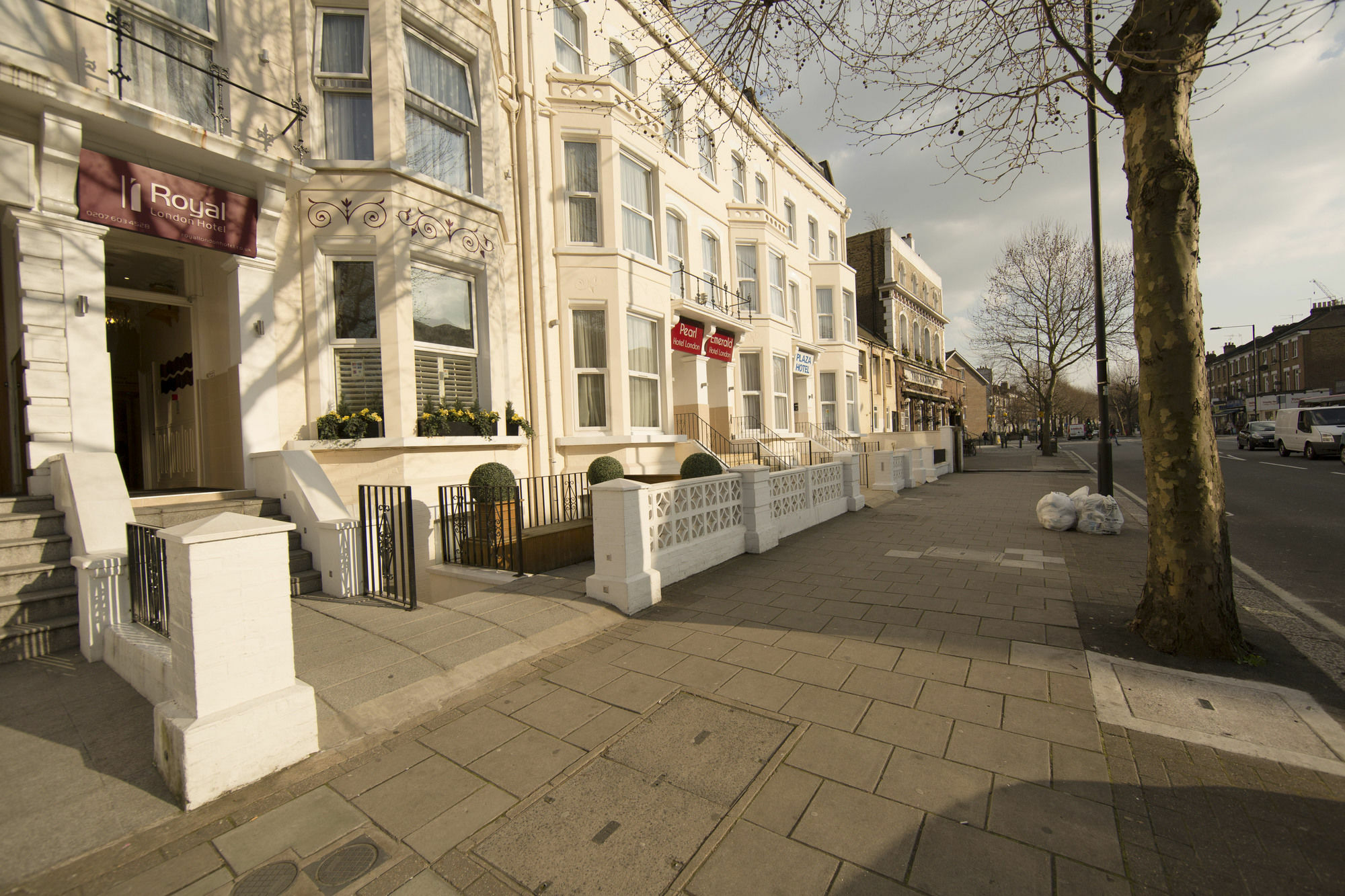 Royal London Hotel By Saba Екстер'єр фото