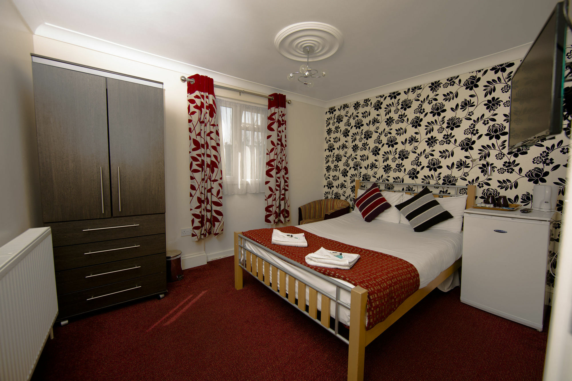 Royal London Hotel By Saba Екстер'єр фото